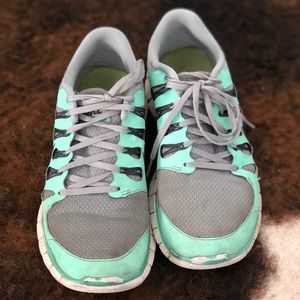 Nike mint green Nike Free